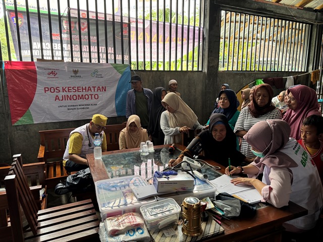 Ajinomoto gandeng BAZNAS, salurkan bantuan pada korban longsor di Sukabumi. (Foto: Dok. Istimewa)