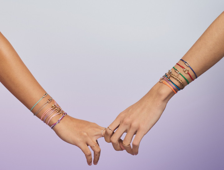 Menyampaikan Pesan Cinta Terhadap Bumi Melalui Perhiasan