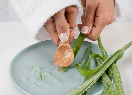 Enggak Pakai Lama, 6 Bahan Alami Ini Bisa 'Usir' Jerawat