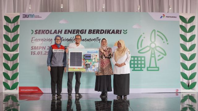 PIS lakukan aksi TJSL dukung target pemerintah dalam energi bersih dan pembangunan di bidang pendidikan. (Foto: Dok. Istimewa)