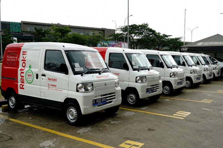 Pasukan 'Pemburu' Hama Pakai Mobil Listrik Sebagai Kendaraan Operasional