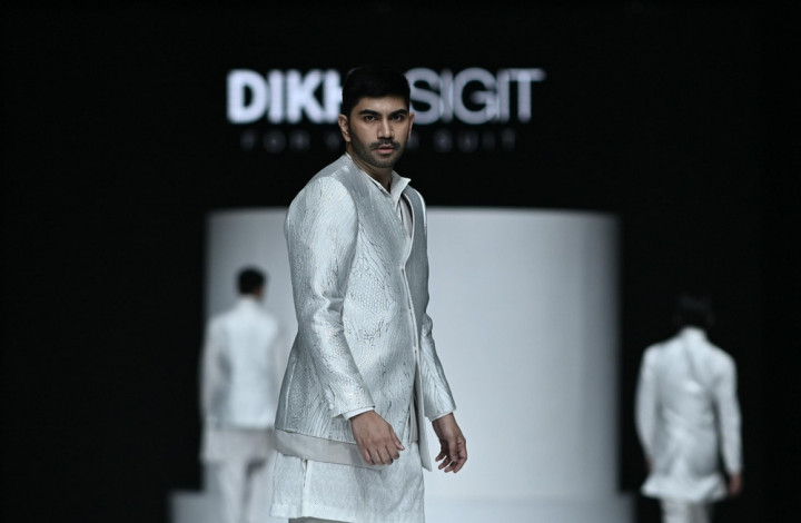 Gandhi Fernando Deg-degan Kembali Jadi Model