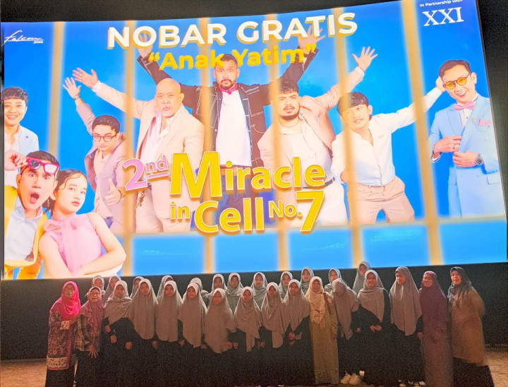 Vino G Bastian Terharu Lihat Nobar 2nd Miracle In Cell No. 7 Bersama Anak Yatim