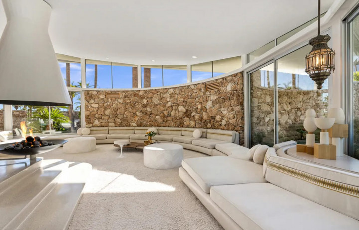 Bekas Rumah Elvis dan Priscilla Presley Dijual Rp151 Miliar