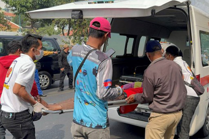 Desak-desakan Saat Pembagian Angpao di Kamboja, Empat Orang Tewas