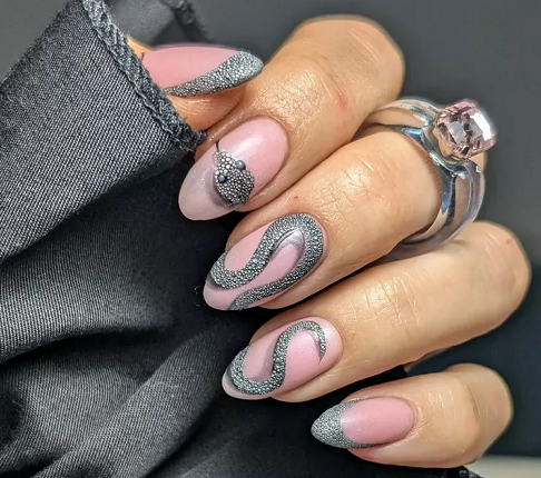 Nail art motif graphic coil. (Foto: Dok. Instagram/@nail2be)
