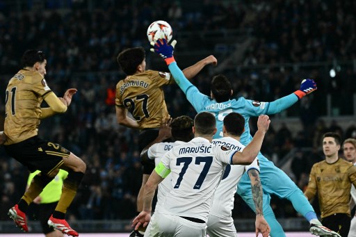 Sikat Sociedad 3-1, Lazio Lolos Otomatis ke 16 Besar