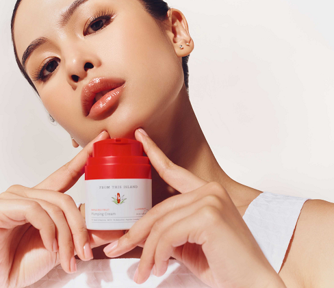 Maudy Ayunda Perkenalkan Skincare Buah Merah Papua untuk Kulit Kenyal Seperti 'Bantal'