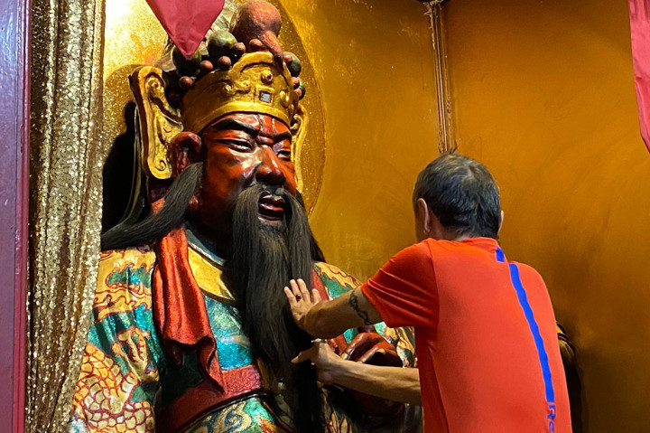 Vihara Dharma Ramsi Bandung Bersolek Jelang Imlek