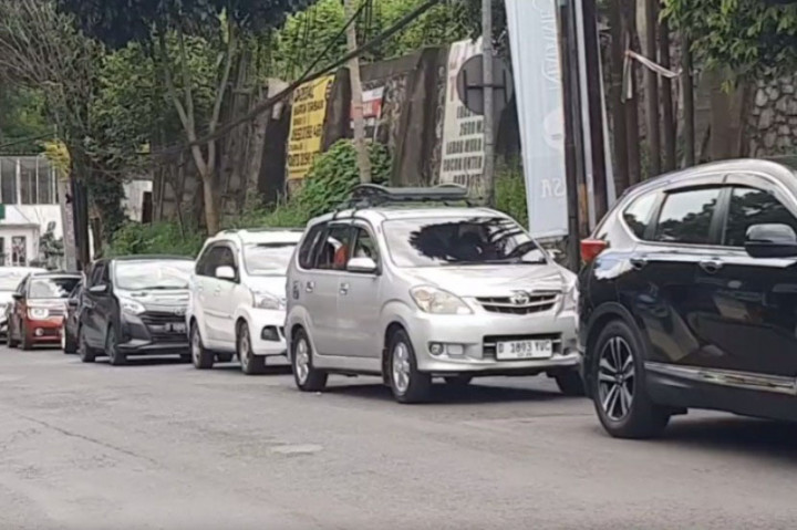 Libur Panjang, Kawasan Wisata Lembang Macet Panjang