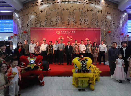 Pertunjukan Budaya Tionghoa dalam Pop-Up Interaktif Spesial Imlek