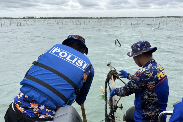 Dirpolairud: 154 Personel dan 10 Kapal Dikerahkan Bongkar Pagar Laut Perairan Tangerang