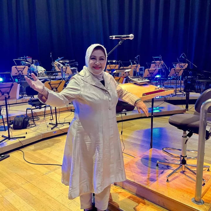 Emilia Contessa Ibunda Denada Meninggal Dunia