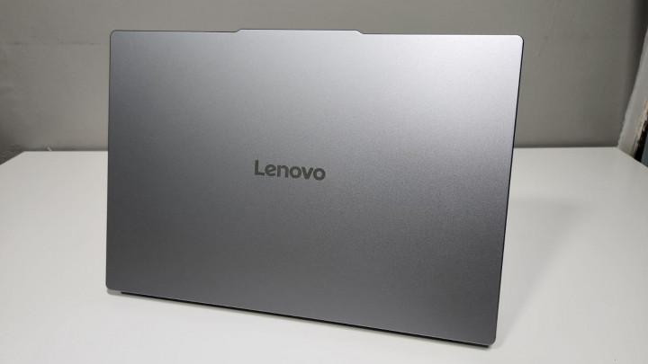 Lenovo Yoga Slim 7i Aura Edition, Laptop AI Pintar