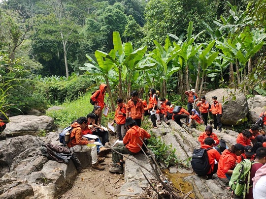 TERRA Adventure, Liburan Sambil Belajar Ala Mahasiswa Geologi ITB di Sahyang Heuleut