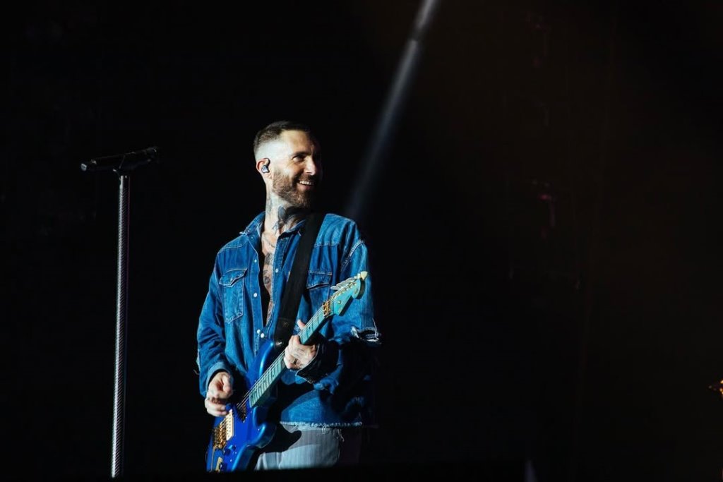 Adam Levine ternyata suka gegares apel. Dok. Instagram/adamlevine