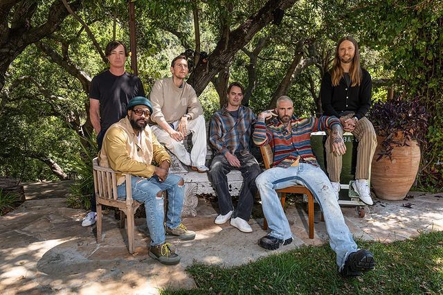 Konser Maroon 5 di JIS Makin Dekat, Simak Lirik Lagu 'Moves like Jagger'