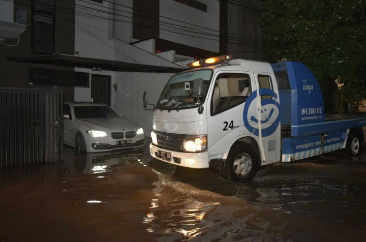 Waspada Mobil Bekas Banjir, Ini Cara Mengeceknya!