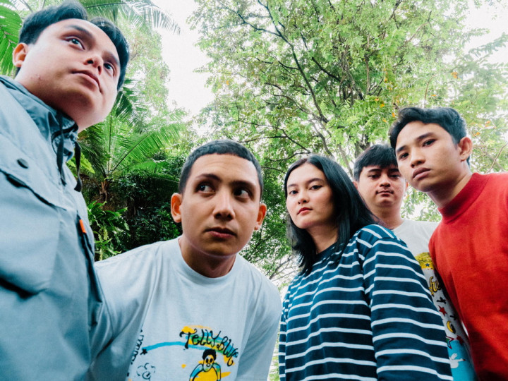 Rrag Rilis Ulang Dua Lagu dalam Format Vinyl