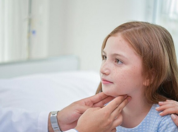 Pola Makan yang Salah Bisa Merusak Kesehatan Tiroid Anak, Dokter Ungkap Penyebabnya