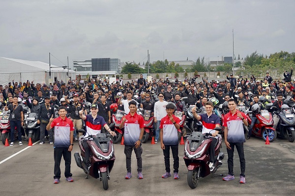 Bikin Iri, Komunitas Honda PCX Bertemu Langsung Pembalap MotoGP