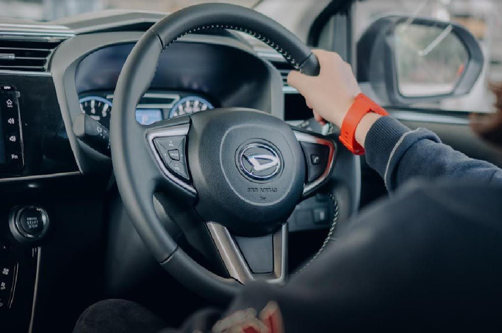 Steer Mobil. Daihatsu