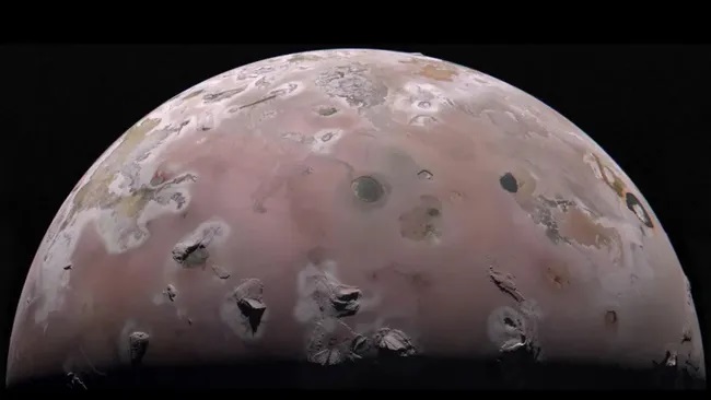 Letusan Gunung Berapi Paling Ekstrem di Tata Surya Terjadi di Io Bulan Milik Jupiter