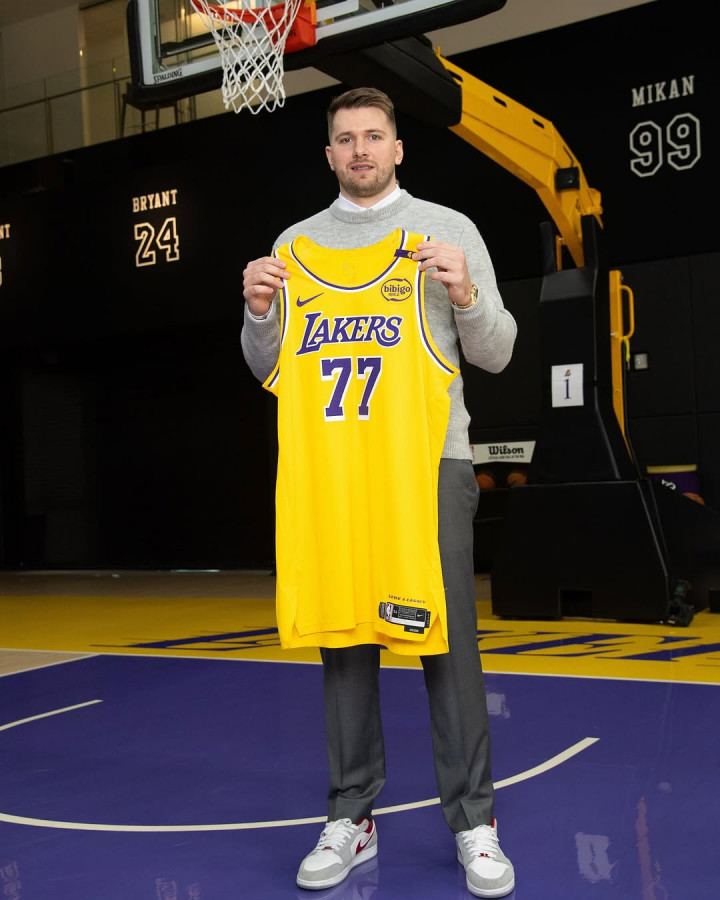 Cerita Dibalik Nomor 77 yang Kembali dipakai Doncic di Lakers
