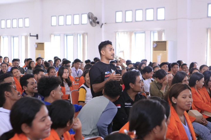 Bekali Keterampilan Digital ke Anak Muda Maumere