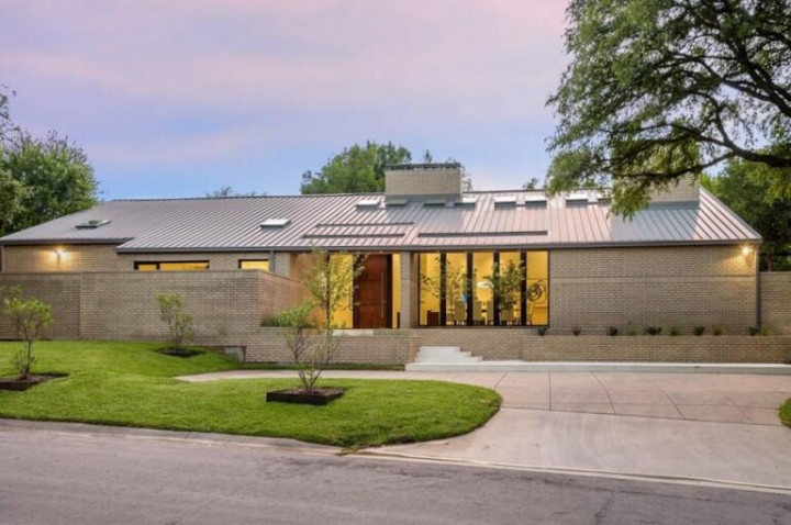 Pindah ke Lakers, Luka Doncic Beli Rumah Baru Rp244 Miliar