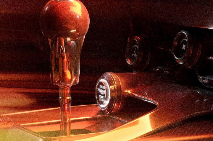 Transmisi Manual Masih Penting Bagi Aston Martin