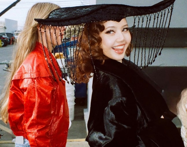 Lisa BLACKPINK Terluka saat Syuting Video Musik 'Born Again'