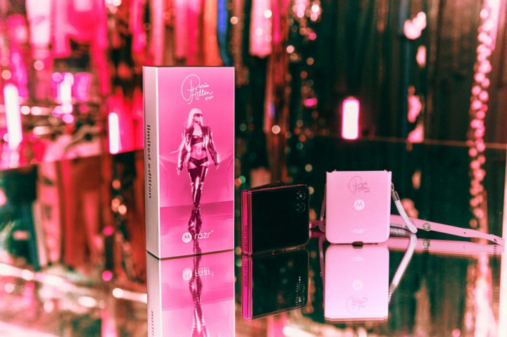 Kolaborasi Motorola dan Paris Hilton Telurkan Razr+ 2024