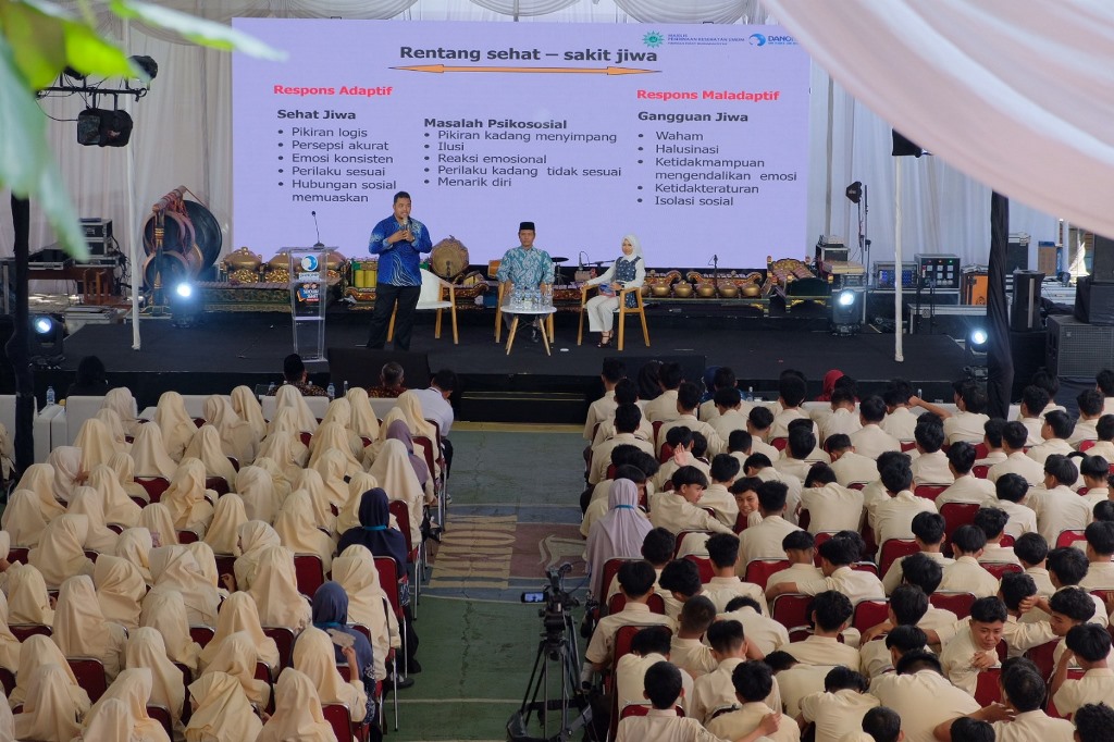 Program edukasi seperti Edukasi Akbar Sekolah Sehat 2025 menjadi langkah strategis dalam mempercepat penanggulangan stunting. Ilustrasi Freepik