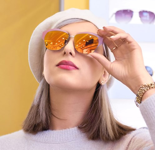 Paparan sinar UV dalam jangka waktu lama dapat menyebabkan timbulnya penyakit mata seperti katarak hingga kerusakan kornea.  (Foto: Ilustrasi/Dok. Pexels.com)