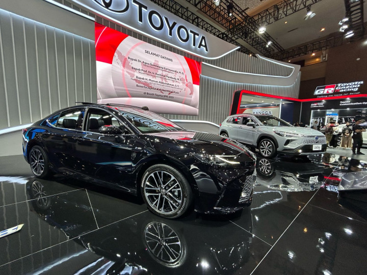 3 Mobil Toyota Meluncur Di IIMS 2025, Ada Mobil Hybird