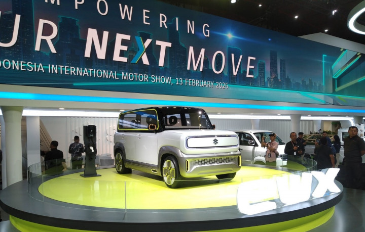 Suzuki Perkenalkan Mobil Konsep eWX di IIMS 2025