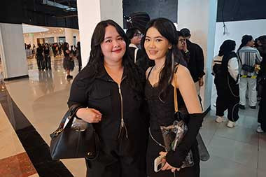 Fans NIKI Ini Spill Outfit 