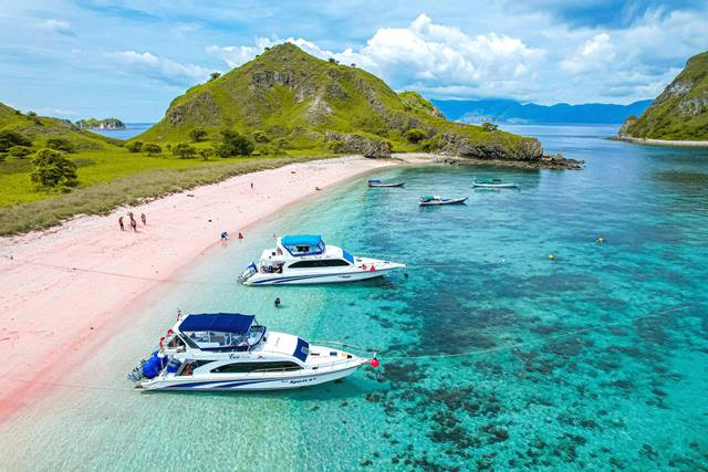 Ada alasan mengapa minimal sekali dalam seumur hidup kamu melihat Labuan Bajo. Berikut alasannya. (Foto: Ilustrasi/Dok. Pexels.com)