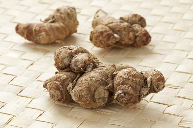 7 Manfaat Kencur untuk Kecantikan: Cerahkan hingga Lembabkan Kulit