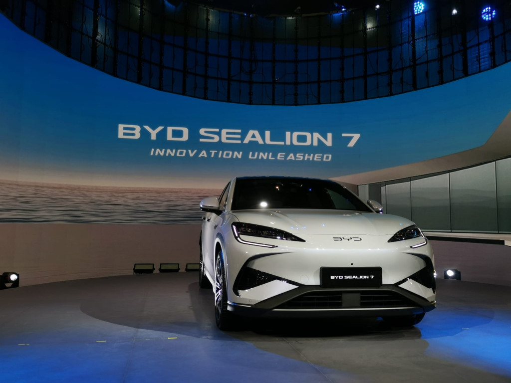 IIMS 2025: Mengenal Teknologi iTAC dan DiPilot Racikan BYD