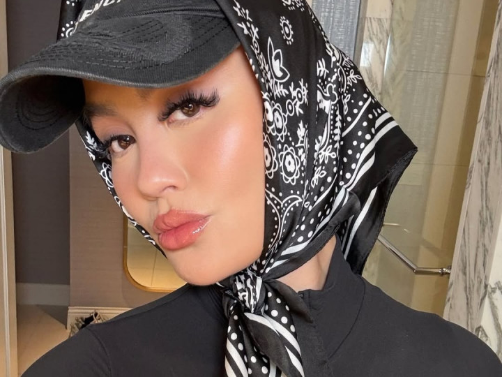 Ingin Akhiri Kisruh soal Royalti, Agnez Mo Temui Menteri Hukum
