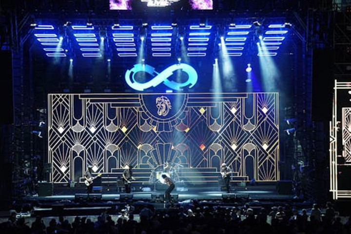 Penonton Diajak  “Gila-gilaan” Bersama The Changcuters dan Seringai di IIMS Infinite Live 2025