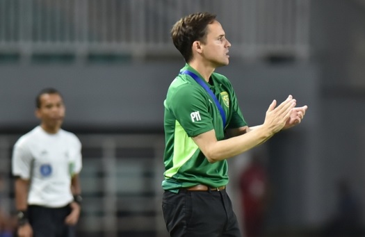 Nasib Pelatih Persebaya Paul Munster di Ujung Tanduk