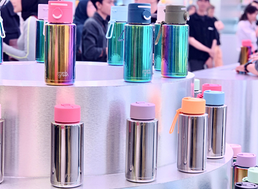 Koleksi Chrome Rainbow dan Chrome Silver frank green. (Foto: Dok. Istimewa)