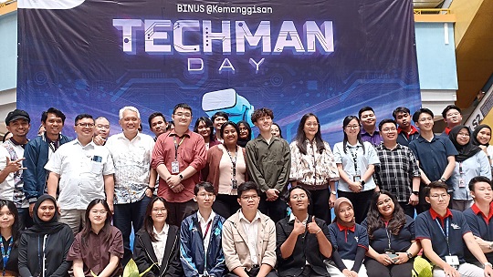 Mahasiswa BINUS Showcases Inovatif Teknologi di Techman Day 2025