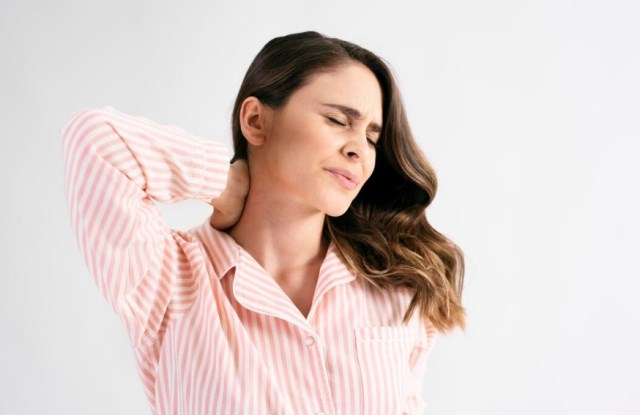 Hubungan Nyeri Leher Belakang dengan Kolesterol Tinggi