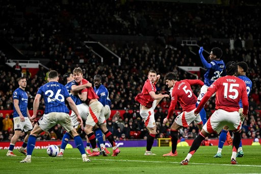 Harry Maguire Antar MU Tundukkan Ipswich 3-2