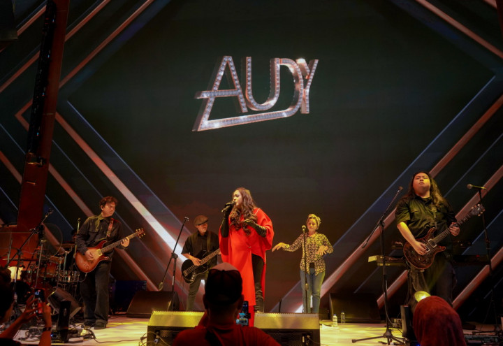 Nostalgia di Peluncuran Lagu Terbaru Audy