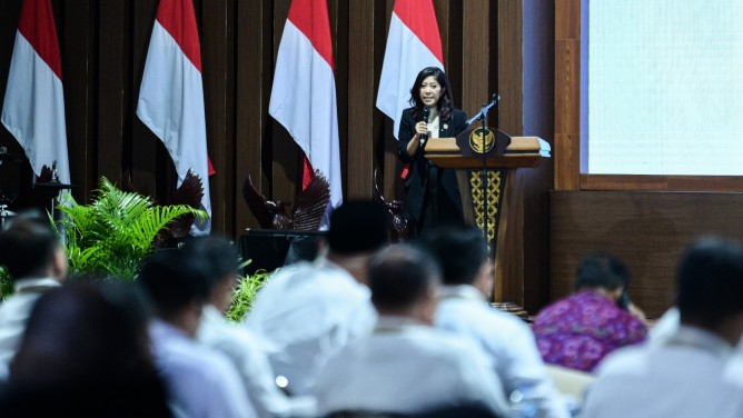 Menkomdigi Tantang Kepala Daerah Jadikan Digitalisasi Prioritas